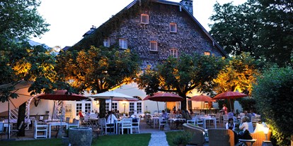 Essen-gehen - Hallein - Außenansicht Garten - ****Hotel und Restaurant Schlosswirt zu Anif
