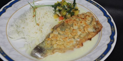 Essen-gehen - Gerichte: Curry - Ein Forellenfilet - Gössnitzer