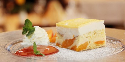 Essen-gehen - Gerichte: Desserts - Köstliche hausgemachte Kuchen im Gasthof Bayrischer Hof in Wels - Gasthof Bayrischer Hof