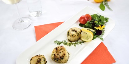 Essen-gehen - grüner Gastgarten - Neustift im Mühlkreis - Jacobsmuscheln - Gasthof Restaurant Luger ****