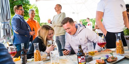 Essen-gehen - Preisniveau: €€ - "eat & meet" Restaurant Bar Lounge Outdoorrestaurant