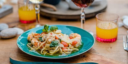 Essen-gehen - Gerichte: Fondue & Raclette - Linguini mit Garnelen - Restaurant feels EssBar