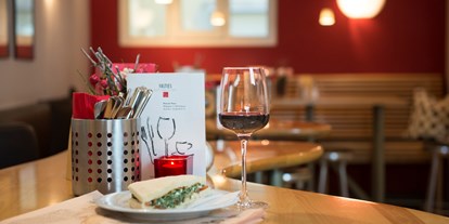 Essen-gehen - Gerichte: Pasta & Nudeln - Salzburg - Der gemütliche Gastraum.
Foto © Thomas Genser - Fasties food, wine & coffee