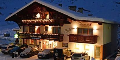 Essen-gehen - Gerichte: Schnitzel - unser Restaurant Hotel Rosmarie im Winter - Hotel - Restaurant Rosmarie