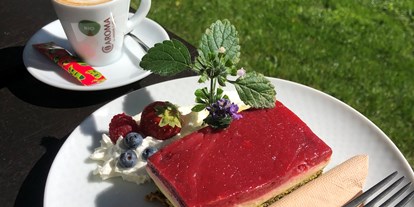 Essen-gehen - Italien - Café und Kuchen auf unserer Sonnenterrasse  - Restaurant Meggima am See