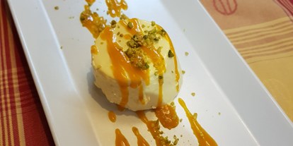 Essen-gehen - Mahlzeiten: Nacht-Küche - Salzburg-Stadt Nonntal - Indische Spezialität: Mango Panna Cotta - zaffran indian cuisine