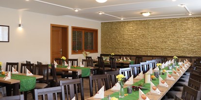 Essen-gehen - Gerichte: Schnitzel - Nebenzimmer - Gasthaus Augenstein