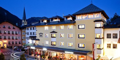 Essen-gehen - Gerichte: Fondue & Raclette - Sporthotel Reisch - im Herzen von Kitzbühel - Sporthotel Reisch - Restaurant Kaiserstuben