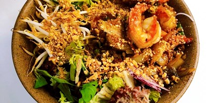 Essen-gehen - rollstuhlgerecht - Bayern - Reisnudelschale mit Riesengarnelen - Tay Ho Restaurant