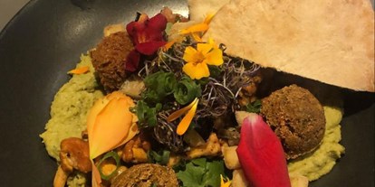 Essen-gehen - Gerichte: Curry - Österreich - Falafel mit Hummus - Restaurant San Antonio
