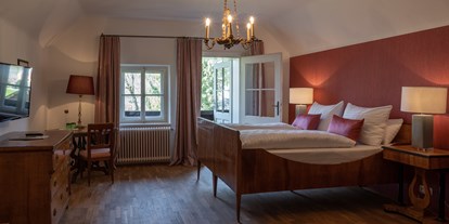 Essen-gehen - Salzburg-Stadt Schallmoos - Doppelzimmer im Biedermeierstil - ****Hotel und Restaurant Schlosswirt zu Anif