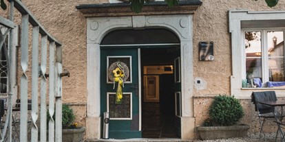 Essen-gehen - Falstaff: 2 Gabeln - Österreich - Restaurant Eingang - Restaurant Forthuber im BRÄU