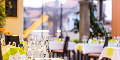 Essen-gehen - Preisniveau: €€ - Österreich - Restaurant / Wintergarten - Knappenwirt