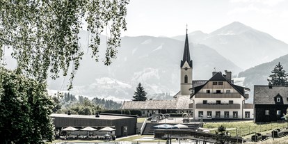 Essen-gehen - Steiermark - Aussenansicht mit Bad - Hotel Restaurant Loy