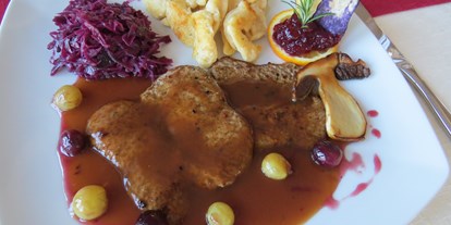 Essen-gehen - Mahlzeiten: Mittagessen - Steiermark - Hirschschnitzerl - Hotel Restaurant Loy