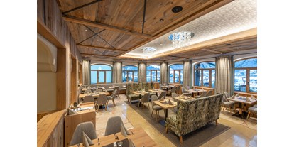 Essen-gehen - Ambiente: modern - Filzmoos (Filzmoos) - Der Bräusaal bietet große Panoramafenster mit schönem Ausblick  - Restaurant Stegerbräu - Radstadt