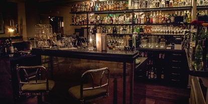 Essen-gehen - Ambiente: gehoben - Österreich - Bar mit Cocktails und Spirituosen - 151 Bistro Bar