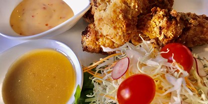 Essen-gehen - Art der Küche: japanisch - Deutschland - Karaage, Frittiertes Hähnchen mit zweierlei Saucen 24 Stunden mariniert. - Sushi Bistro Byakko