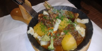 Essen-gehen - Mahlzeiten: Catering - Moos in Passeier - Schöpsernes (heimisches Schaf geschmort) - Hotel - Restaurant Rosmarie