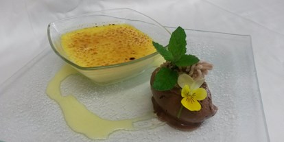 Essen-gehen - Gerichte: Delikatessen - Vaille-Cremebrullee dazu Kastanien-Schokoladeneis - Hotel - Restaurant Rosmarie