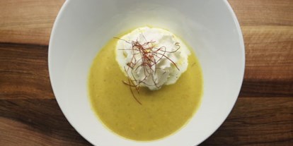 Essen-gehen - rollstuhlgerecht - Kärnten - Bananen-Chili Suppe - Cafe-Restaurant Goldenes Lamm