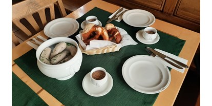 Essen-gehen - Gerichte: Hausmannskost - Bayern - Weißwurstfrühstück am Samstag auf Bestellung ab 8 Personen
8.90 €
Weißbier 4,40 € - SophienBäck