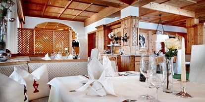 Essen-gehen - Gerichte: Fondue & Raclette - Österreich - eine der Stuben im Restaurant Bichlhof in Kitzbühel  - Hotel Restaurant Bichlhof