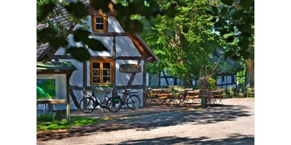 Essen-gehen - Ambiente: traditionell - Deutschland - Ansicht Waldcafé - Waldcafé & Biergarten Meyers Hausstelle
