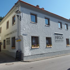 Restaurant: WIRTShaus HIRSCH delikatESSEN
