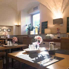 Restaurant: Durchgehend warme Küche - Cafe-Restaurant Goldenes Lamm