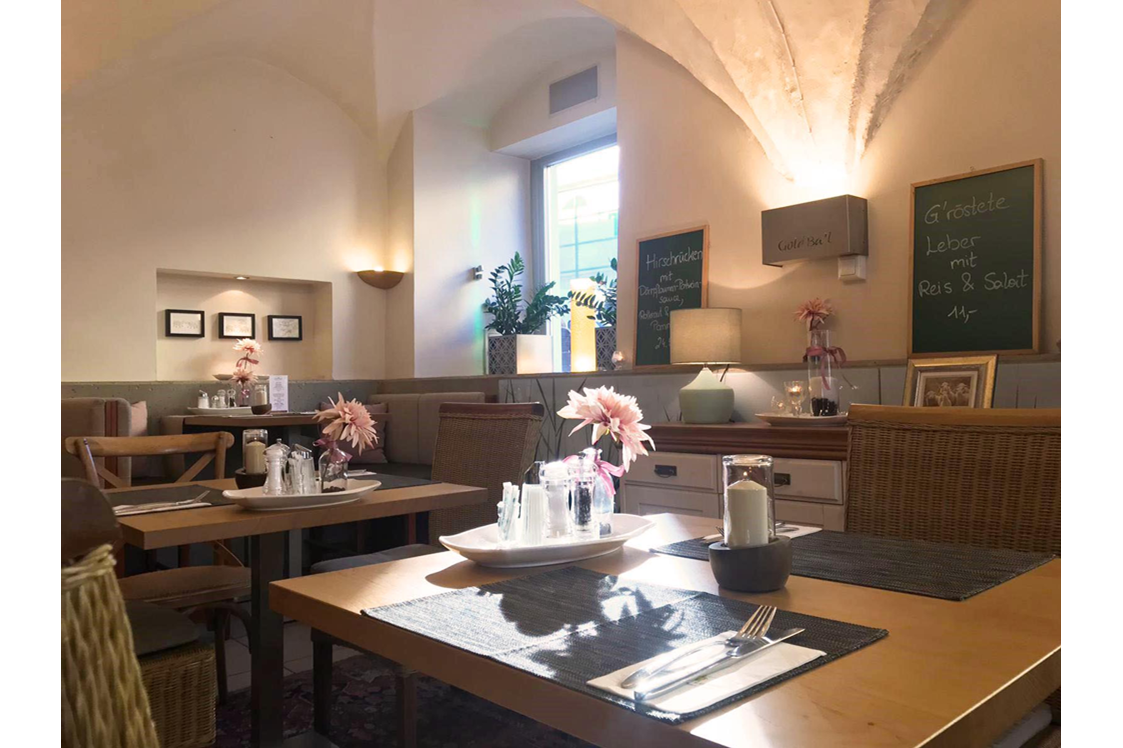 Restaurant: Durchgehend warme Küche - Cafe-Restaurant Goldenes Lamm