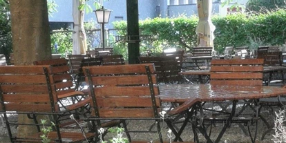 Essen-gehen - Sitzplätze im Freien - Lans - Schönster Gastgarten Innsbrucks - Stadtgasthaus Haymon