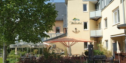 Essen-gehen - rollstuhlgerecht - Lütz - Terraase - Hotel-Restaurant Waldesblick