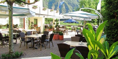 Essen-gehen - Sitzplätze im Freien - Terrasse Sommer - Hotel Restaurant Weinhaus Berg