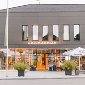 Restaurant - Gramaphon Cafe-Restaurant-Bar