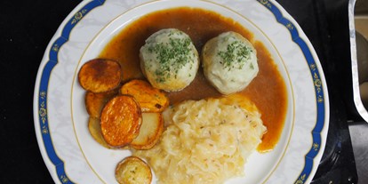 Essen-gehen - Gerichte: Hausmannskost - Feldkirchen bei Mattighofen - Grammelknödel  - Gössnitzer