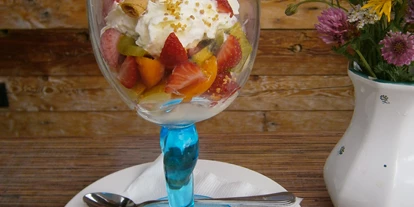 Essen-gehen - Gerichte: Desserts - Höggen - Genießen Sie ein Eis vom Konditor direkt auf unserer Sonnenterasse. - Gasthaus Krallinger