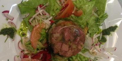 Essen-gehen - Preisniveau: € - Scharfling - Salate - Naturkuchl