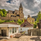 Restaurant - Unser Wirtshaus und Kleinbrauerei liegt am Fuße der sehenswerten Kirchenburg St.Oswald in Eisenerz - Erzbergbräu