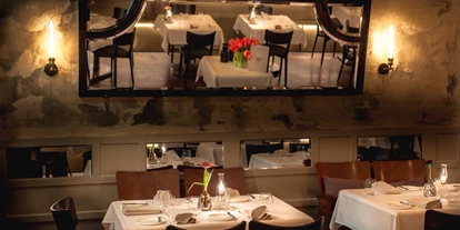 Essen-gehen - Ambiente: gehoben - Höhe - kleiner Restaurantbereich mit bis zu 30 Personen - 151 Bistro Bar
