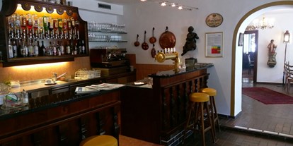 Essen-gehen - Dobersberg (Straßburg) - Unser Barbereich, in dem Sie gemütlich Ihren Apperitiv einnehmen können - Das Herrenhaus