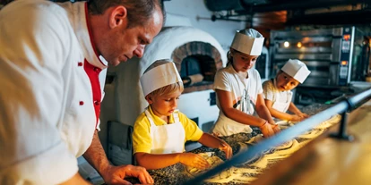 Essen-gehen - Gerichte: Suppen - Oberwöllan - Pizzabackkurs für Kinder - Trattlers Einkehr
