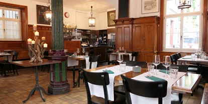 Essen-gehen - Sitzplätze im Freien - PLZ 4133 (Schweiz) - Restaurant Hasenburg