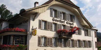 Essen-gehen - grüner Gastgarten - Grossdietwil - Gasthof Engel / Sindang Reret