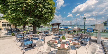 Essen-gehen - Mahlzeiten: Mittagessen - Haslach (Straßwalchen) - Terrasse Restaurant lustreich (Foto:Achim Meurer) - Seewirt Mattsee