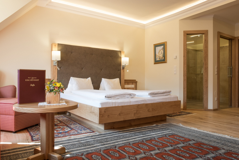 Restaurant - Hotelzimmer - Hotel-Restaurant Kirchenwirt