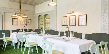 Essen-gehen - grüner Gastgarten - Haitzendorf (Grafenegg) - Kräuterzimmer - Mörwald Relais & Châteaux Restaurant "Zur Traube"