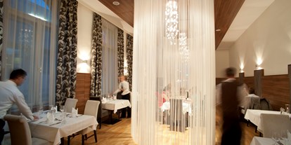 Essen-gehen - Sitzplätze im Freien - Zendorf - Restaurant dasGOLD's - dasGOLD's