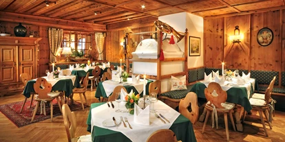 Essen-gehen - Sitzplätze im Freien - Mitterhofen - Hotel - Restaurant zum Hirschen