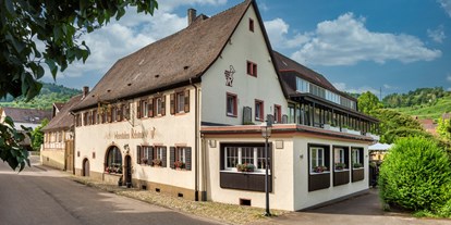 Essen-gehen - grüner Gastgarten - PLZ 79353 (Deutschland) - Hotel-Restaurant Rebstock